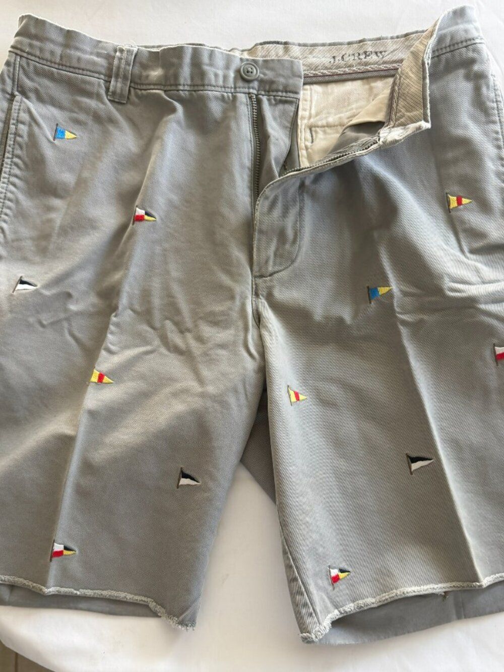 J.Crew Men's Broken-In Embroidered Nautical Flag Chino Shorts - Olive Khaki - Picture 2 of 4
